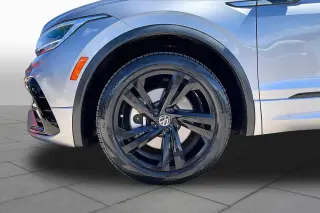 Volkswagen Tiguan 2024 SE Línea R-Negro 4p SUV