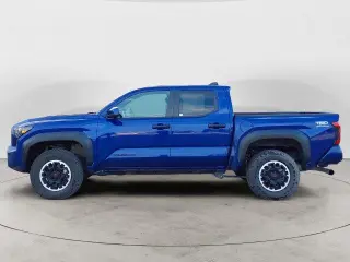 Toyota Tacoma 2024 4x4 SR5 4dr Cabina Doble 5.0 ft CB