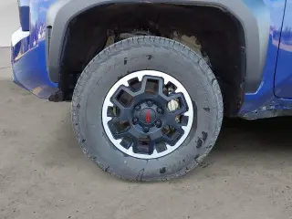 Toyota Tacoma 2024 4x4 SR5 4dr Cabina Doble 5.0 ft CB