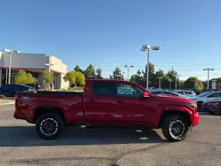 Toyota Tacoma 2025 4x4 TRD Sport 4dr Doble Cabina 5.0 ft SB 8A