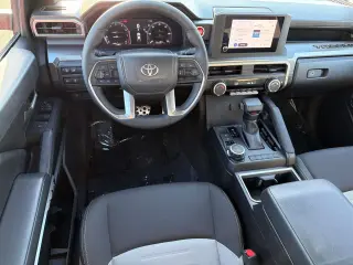Toyota Tacoma 2025 4x4 TRD Sport 4dr Doble Cabina 5.0 ft SB 8A