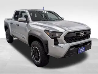 Toyota Tacoma 2024 4x4 TRD Todo Terreno 4p Doble Cabina 5.0 ft CB 8A