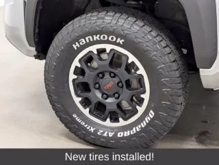 Toyota Tacoma 2024 4x4 TRD Todo Terreno 4p Doble Cabina 5.0 ft CB 8A