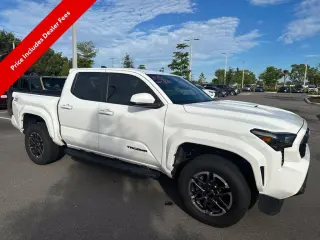 Toyota Tacoma 2024 4x2 TRD Sport 4p Doble Cabina Doble 5.0 ft CB