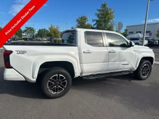 Toyota Tacoma 2024 4x2 TRD Sport 4p Doble Cabina Doble 5.0 ft CB