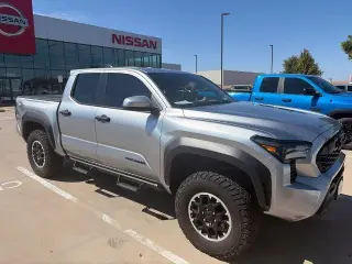 Toyota Tacoma 2025 4x4 SR5 4p Doble Cab 5.0 ft SB