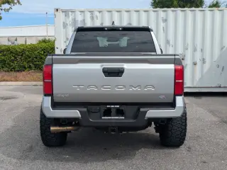 Toyota Tacoma 2025 4x4 SR5 4dr Double Cab 5.0 ft SB
