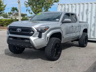 Toyota Tacoma 2025 4x4 SR5 4dr Double Cab 5.0 ft SB