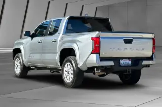 Toyota Tacoma 2025 4x4 SR5 4p Cab Doble 5.0 ft SB