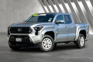 Toyota Tacoma 2025 4x4 SR5 4p Cab Doble 5.0 ft SB
