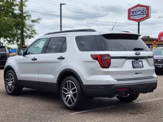 2019 Ford Explorer