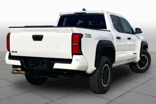 Toyota Tacoma 2024 4x4 Limited 4dr Double Cab 5.0 ft SB