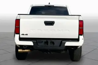 Toyota Tacoma 2024 4x4 Limited 4dr Double Cab 5.0 ft SB