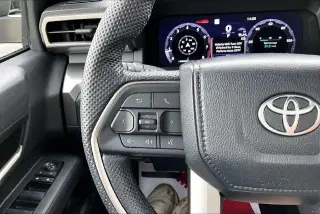 Toyota Tacoma 2024 4x4 TRD Sport 4p Puertas Doble Cabina 5.0 ft SB 8A