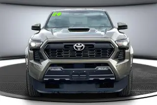 Toyota Tacoma 2024 4x4 TRD Sport 4p Puertas Doble Cabina 5.0 ft SB 8A