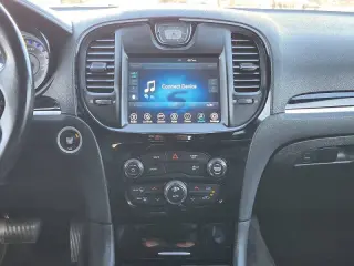 2017 Chrysler 300