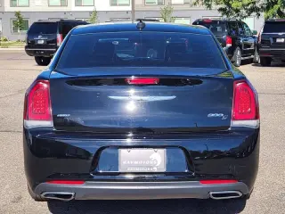 2017 Chrysler 300