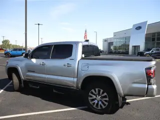 Toyota Tacoma 2023 4x4 Limited 4p Doble Cabina 5.0 pies SB