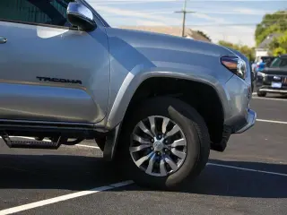 Toyota Tacoma 2023 4x4 Limited 4p Doble Cabina 5.0 pies SB