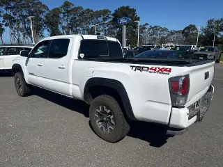 Toyota Tacoma 2023 4x4 TRD Off-Road 4 puertas Doble Cabina 6.1 pies LB