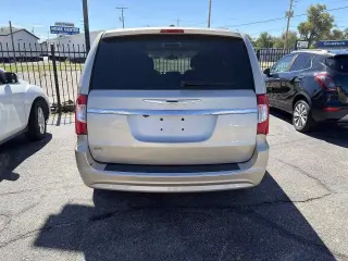 2014 Chrysler Town and Country