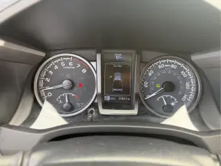 Toyota Tacoma 2022 4x4 TRD Sport 4p Doble Cab 5.0 ft CB 6A