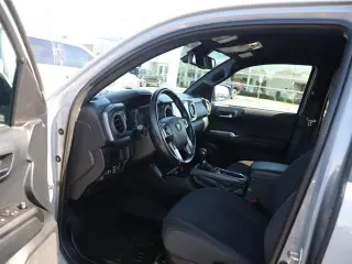 Toyota Tacoma 2019 4x4 TRD Sport de 4 puertas, cabina doble, 5.0 pies de caja, 6 velocidades automáticas