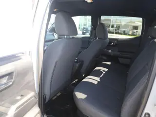 Toyota Tacoma 2019 4x4 TRD Sport de 4 puertas, cabina doble, 5.0 pies de caja, 6 velocidades automáticas