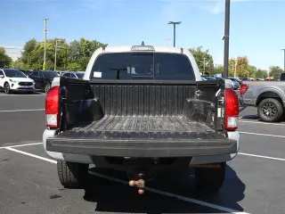 Toyota Tacoma 2019 4x4 TRD Sport de 4 puertas, cabina doble, 5.0 pies de caja, 6 velocidades automáticas