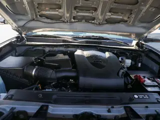 Toyota Tacoma 2019 4x4 TRD Sport de 4 puertas, cabina doble, 5.0 pies de caja, 6 velocidades automáticas