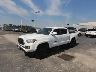 Toyota Tacoma 2023 4x2 TRD Off-Road 4p Doble Cab 5.0 ft CB