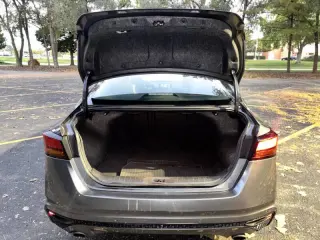 Nissan Altima 2021