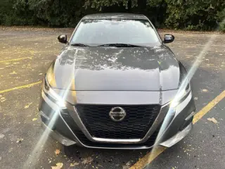 Nissan Altima 2021