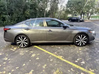 Nissan Altima 2021