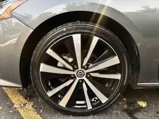 Nissan Altima 2021
