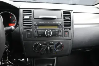 Nissan Versa 2011 1.8 S 4p Sedan 6M