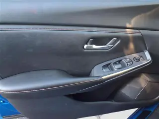 Nissan Sentra 2025 SR sedán de 4 puertas