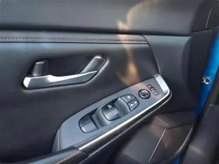 Nissan Sentra 2025 SR sedán de 4 puertas