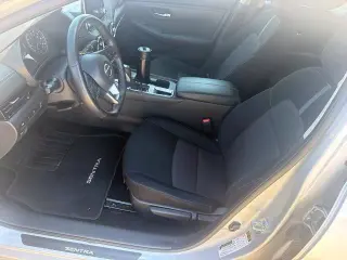 Nissan Sentra 2023 SV 4p Sedana