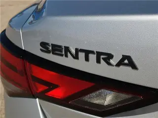Nissan Sentra 2021 SV Sedán de 4 puertas
