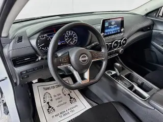 Nissan Sentra 2024 SV 4dr Sedán