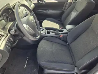 Sedán Nissan Sentra 2017 S 4 puertas 6M