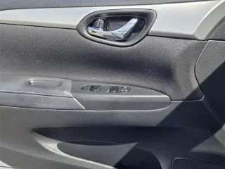 Sedán Nissan Sentra 2017 S 4 puertas 6M