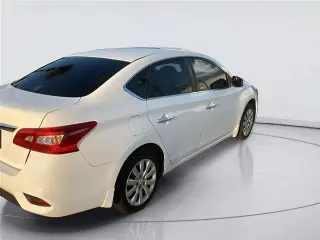 Sedán Nissan Sentra 2017 S 4 puertas 6M