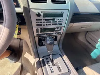 2005 Lincoln LS