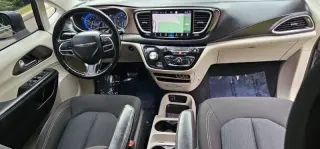 2022 Chrysler Voyager