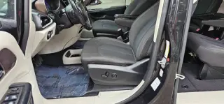 2022 Chrysler Voyager