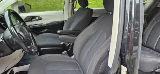 2022 Chrysler Voyager