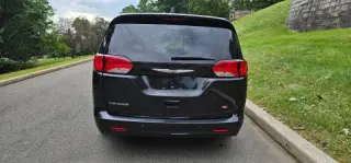 2022 Chrysler Voyager