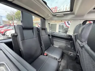 Land Rover LR4 2015